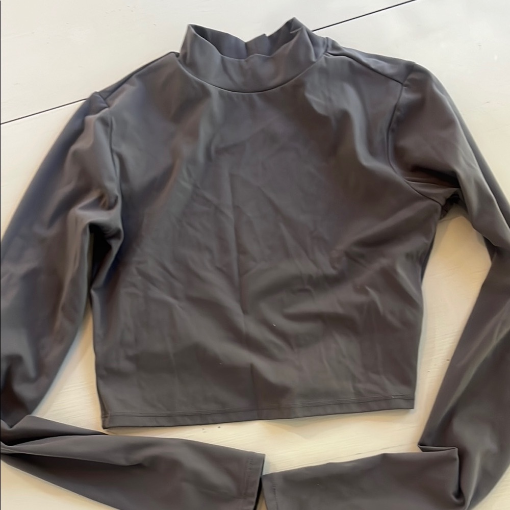 Women's Gray Long Sleeve Top